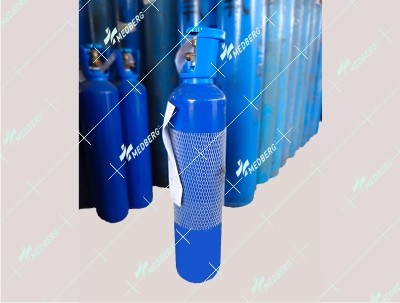 Oxygen gas cylinder 