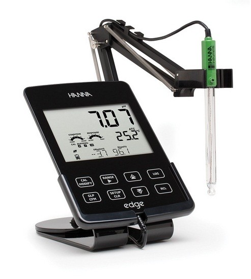 HI2020 - edge® Multiparameter pH Meter